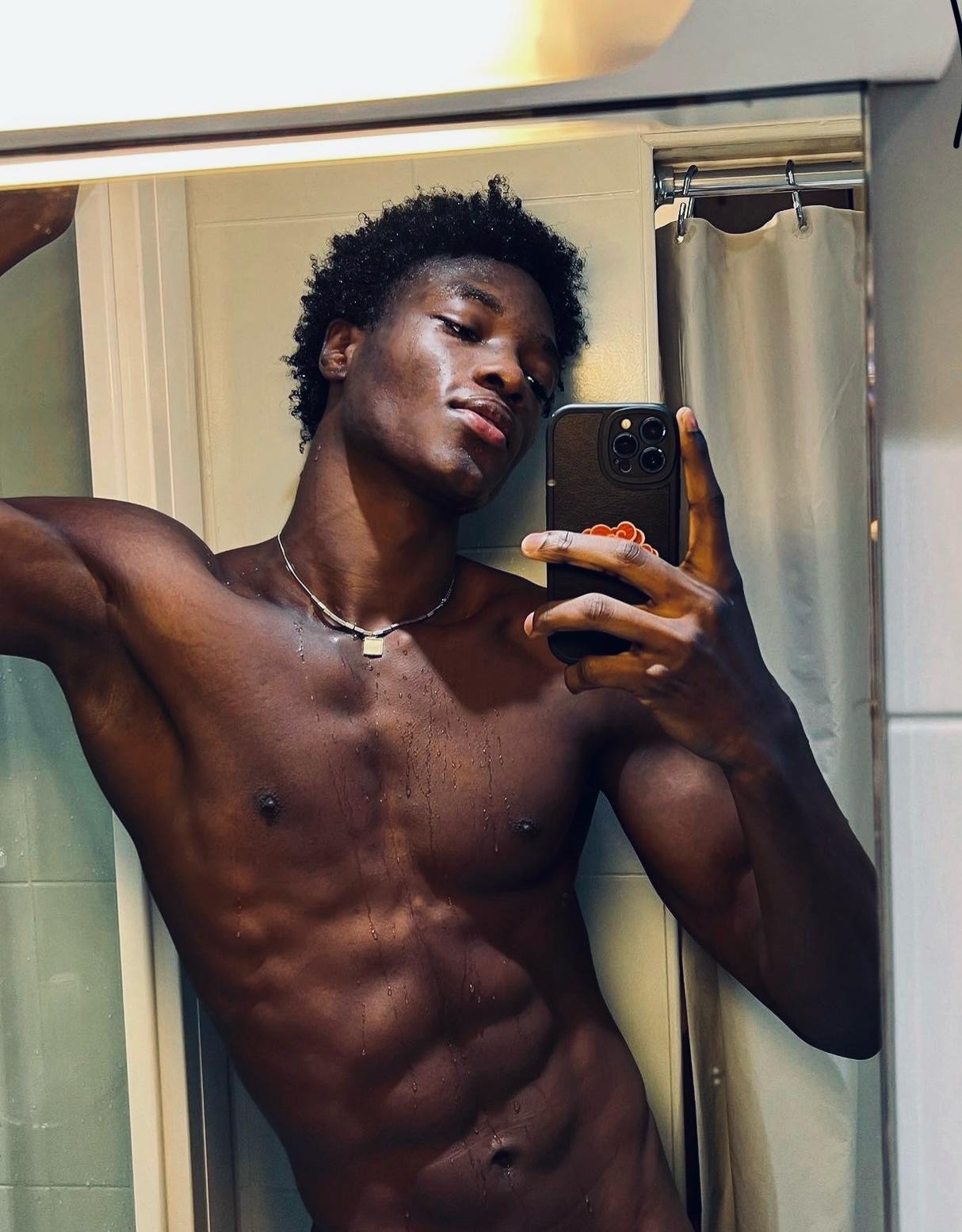 Kenane - Escrennes - Loiret | Rencontre gay