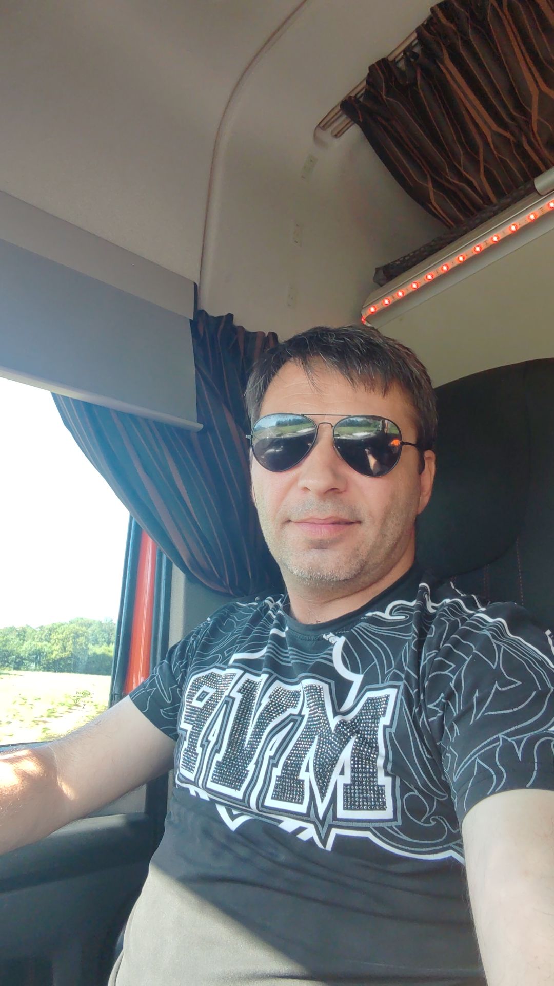 Keaton - Vitry-aux-Loges - Loiret | Rencontre gay