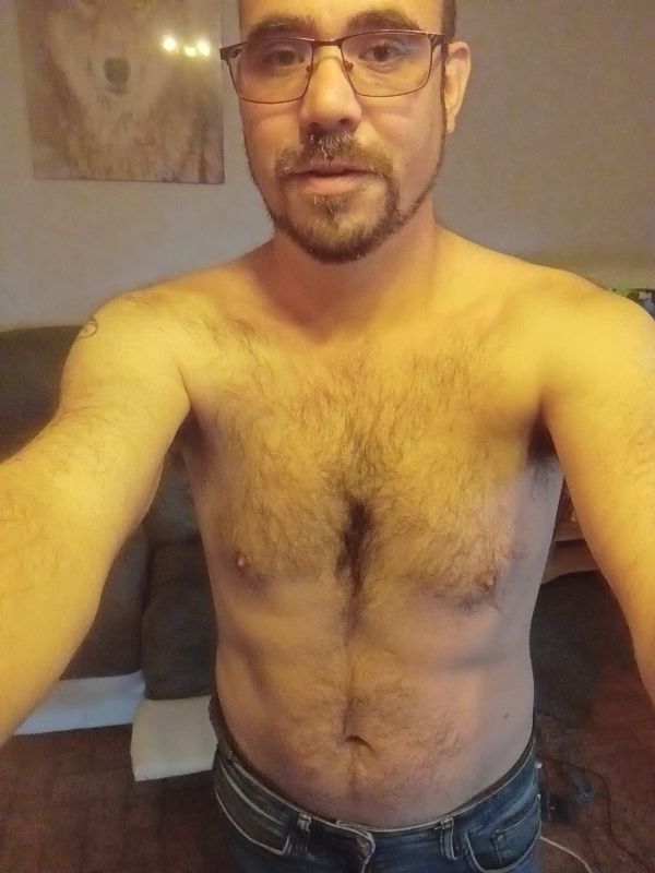 Ishan - Bueil-en-Touraine - Indre-et-Loire | Rencontre gay